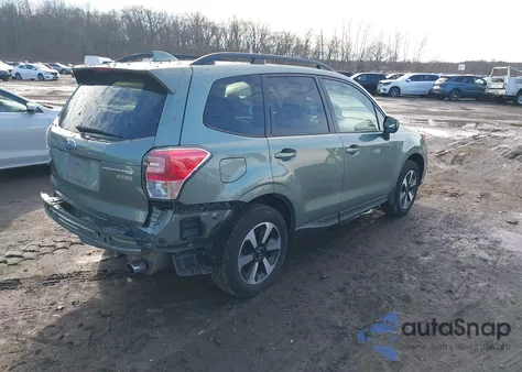 2017 Subaru Forester 2.5I Premium z USA, uszkodzony, nr VIN JF2SJAEC0HH413517